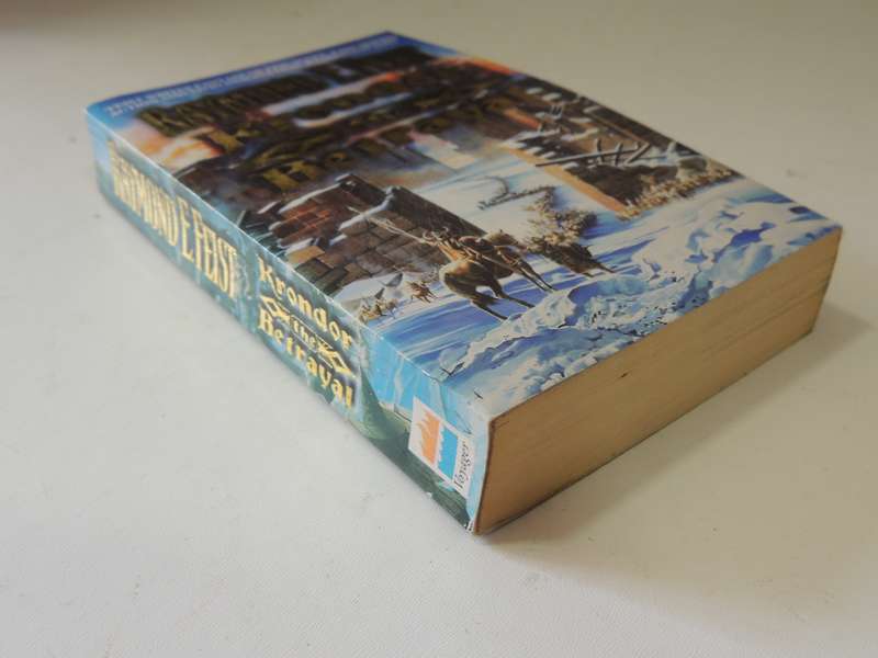 Krondor: The Betrayal- Raymond E. Feist