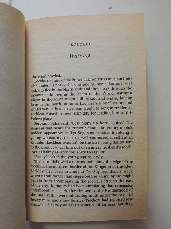 Krondor: The Betrayal- Raymond E. Feist