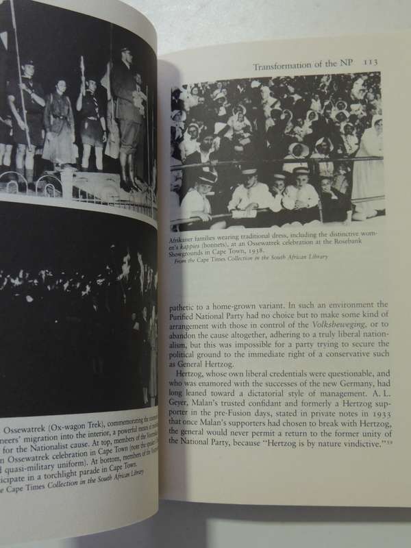 Between Crown And Swastika: The Impact Of The Radical Right Of The Afrikaner....- Patrick J. Furlong