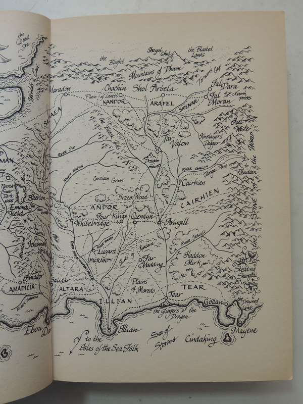 The Wheel of Time - Crossroads of Twilight - Book 10 - Robert Jordan, Brandon Sanderson