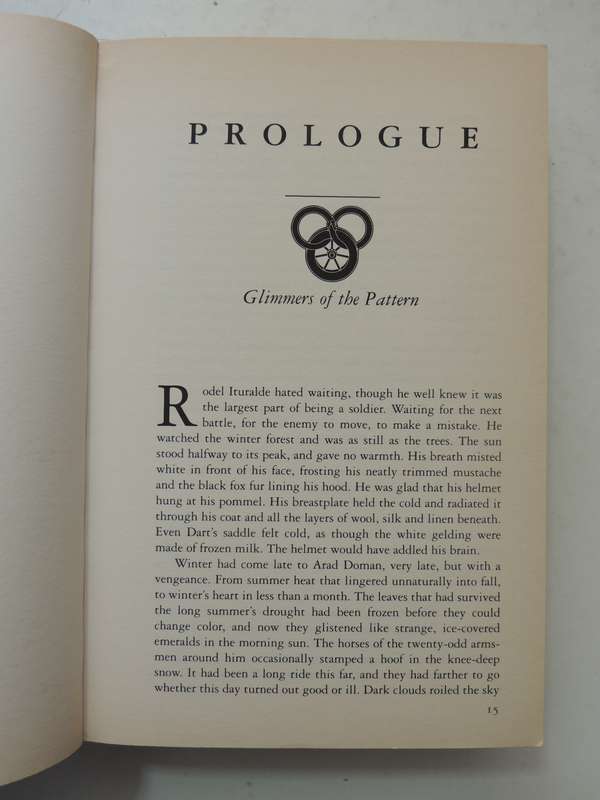 The Wheel of Time - Crossroads of Twilight - Book 10 - Robert Jordan, Brandon Sanderson