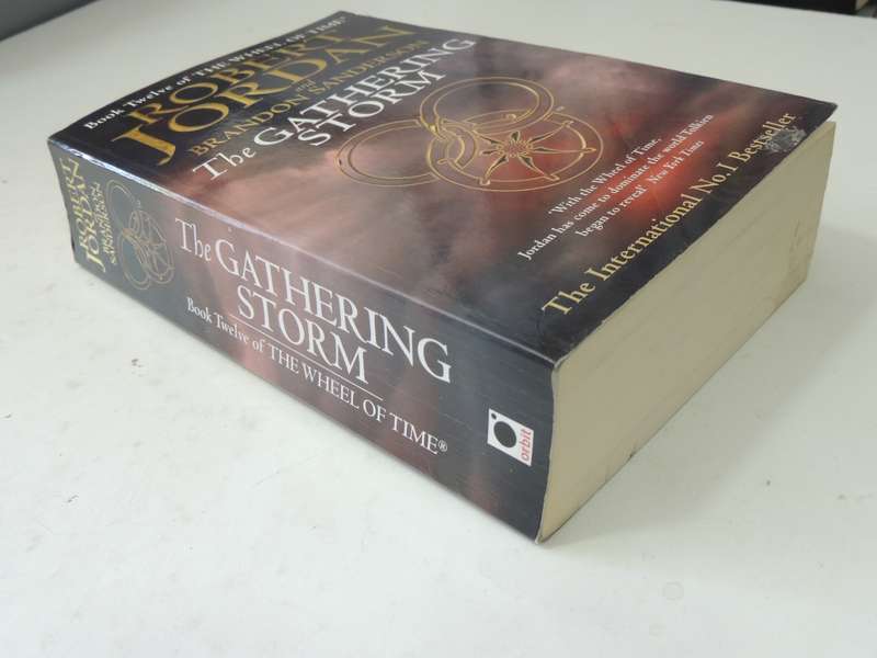 The Wheel of Time - The Gathering Storm - Book 12 - Robert Jordan, Brandon Sanderson