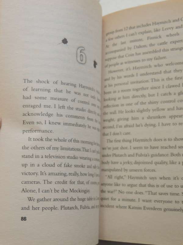Mockingjay - The Hunger Games Trilogy Vol 3 - Suzanne Collins