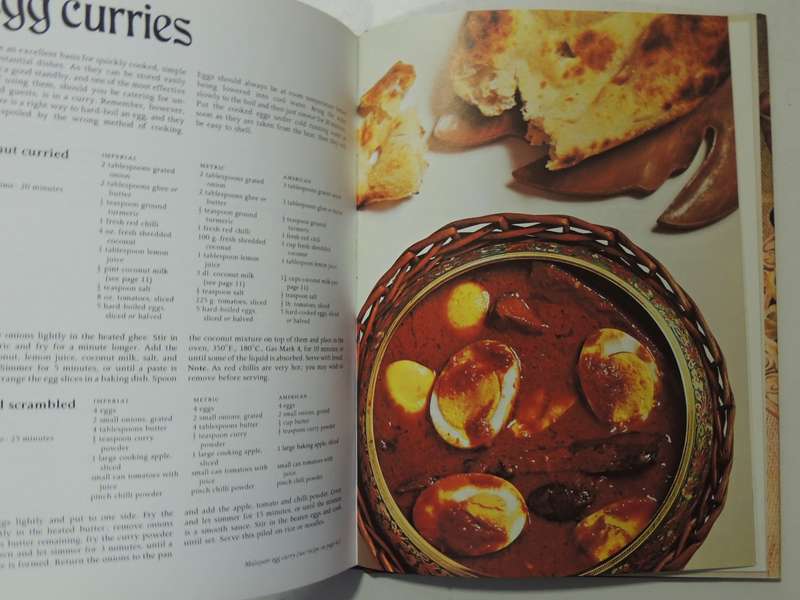How To Make Good Curries - Helen Lawson