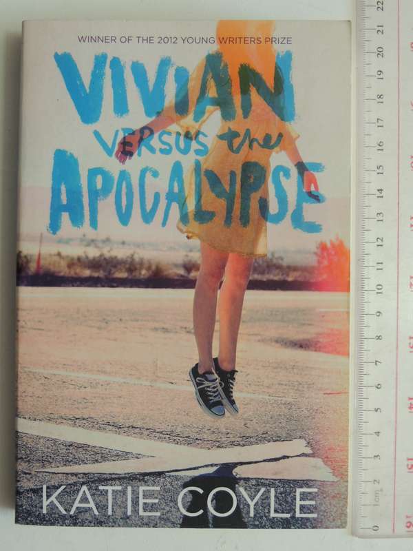 Vivian Versus The Apocalypse - Katie Coyle
