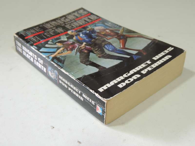 The Knights of the Black Earth - Margaret Weis and Don Perrin