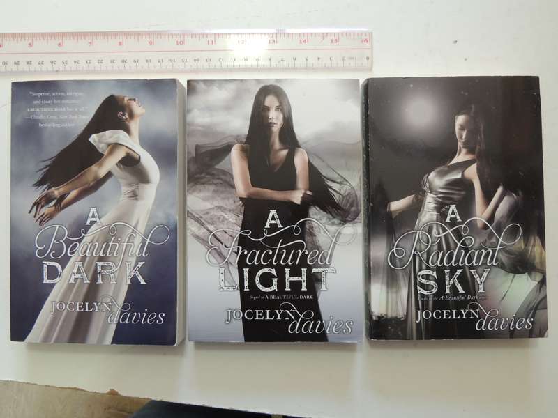 A Beautiful Dark Trilogy, Vol 1-3 A Beautiful Dark, Fractured Light, Radiant Sky - Jocelyn Davies