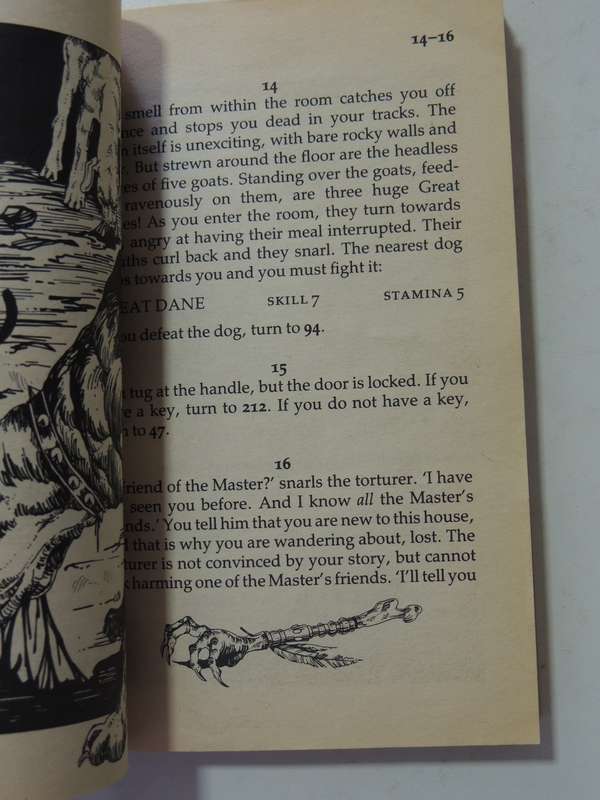 Steve Jackson's House of Hell - Fighting Fantasy -Game Book 10 -Steve Jackson  1984 Adventure Gamebo