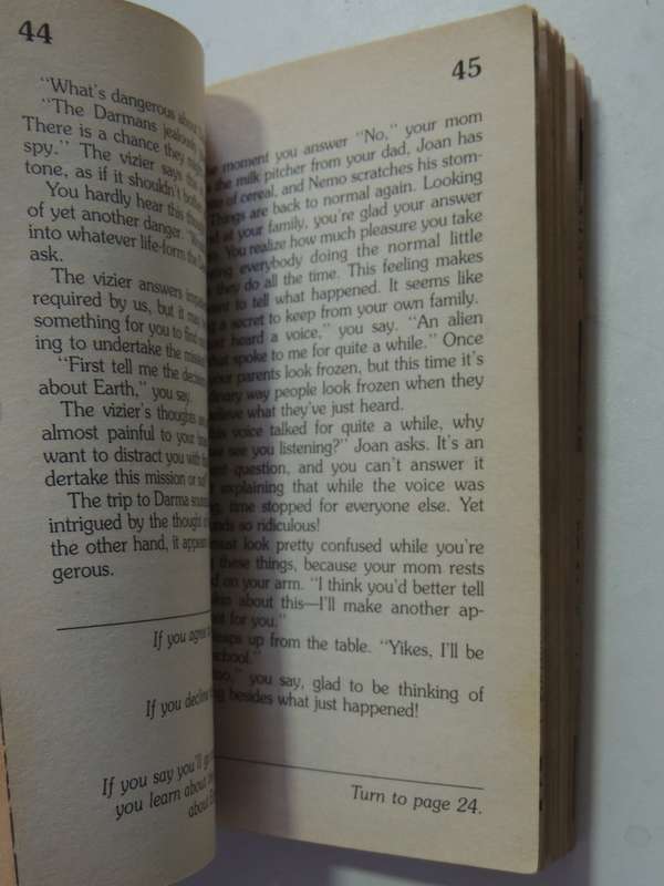 You Are An Alien - Choose Your Own Adventure 156 - Edward Packard   1994