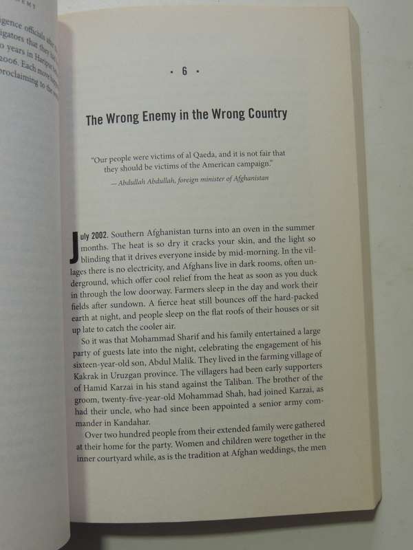 The Wrong Enemy: America In Afghanistan 2001-2014 - Carlotta Gall
