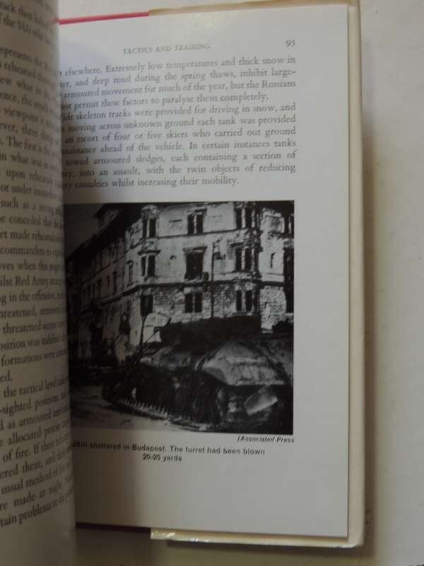 Fighting Vehicles Of The Red Army - B. Perrett