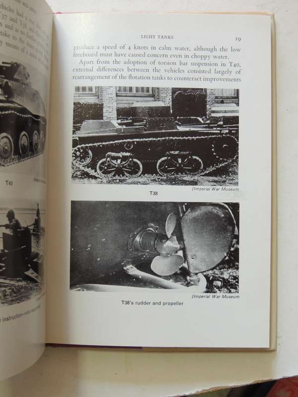 Fighting Vehicles Of The Red Army - B. Perrett