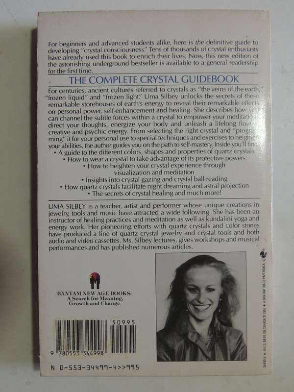 The Complete Crystal Guide Book - Uma Silbey