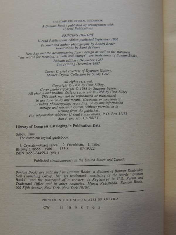 The Complete Crystal Guide Book - Uma Silbey