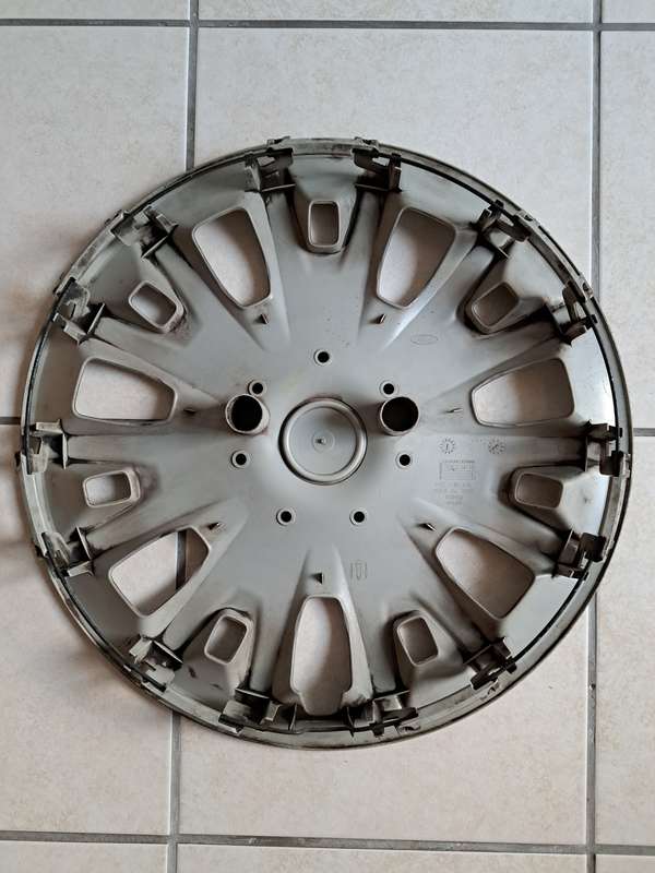 Ford Hub Cap x1