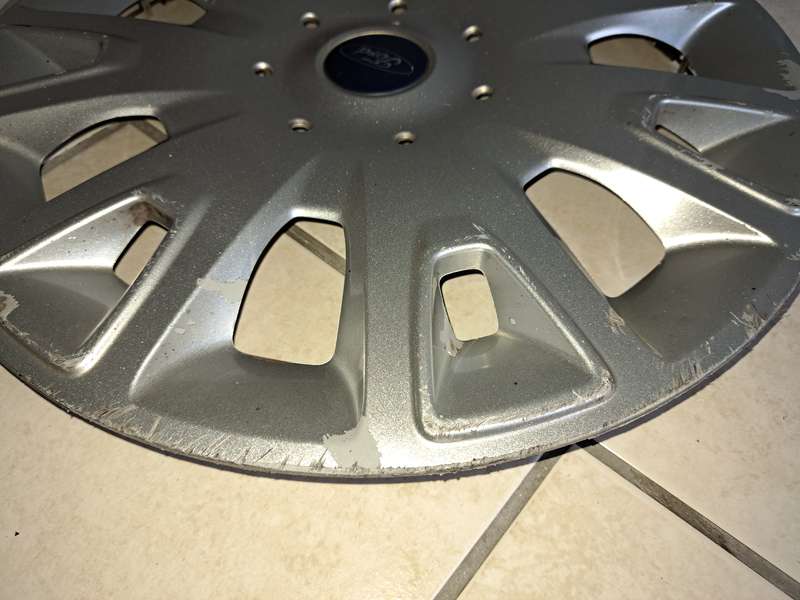 Ford Hub Cap x1