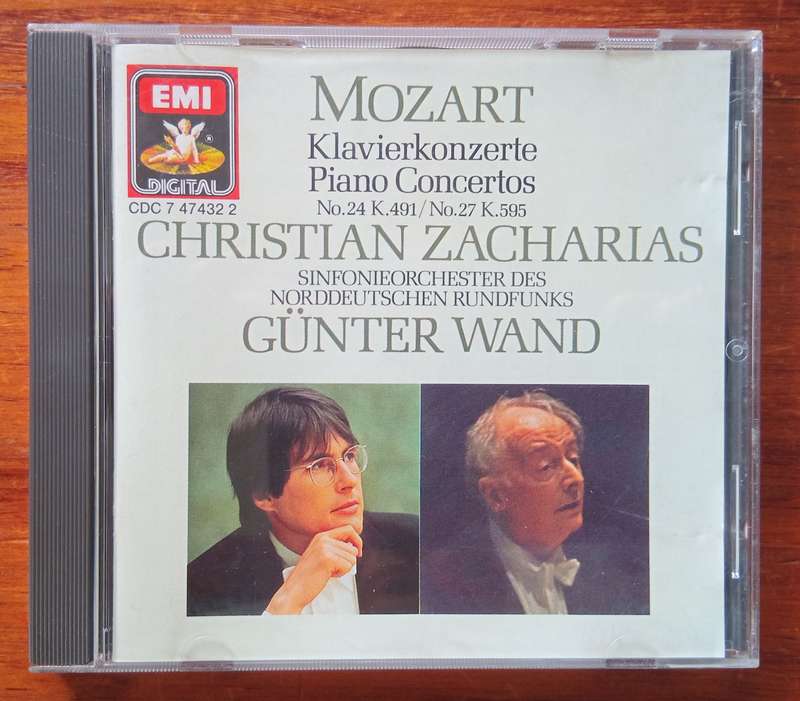 Mozart: Piano Concertos Nos. 24 & 27 (Zacharias)