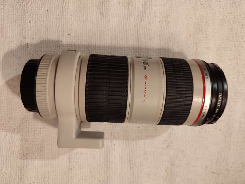 Canon EF 70-200mm F4 L IS USM With Original Lens Hood & Tripod Bracket