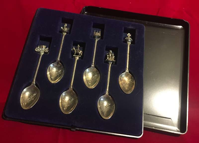Commemorative boxed spoon set by Exquisite E.J Co - Silver Jubilee 1977