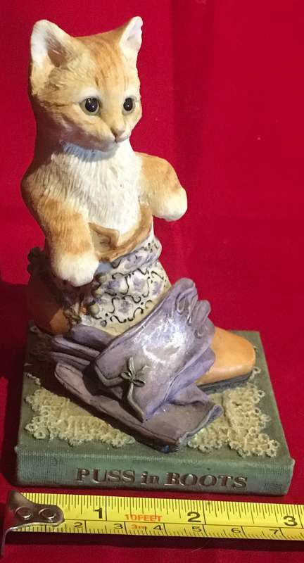 Country Artists Puss in Boots - Ladies hand painted/crafted figurine