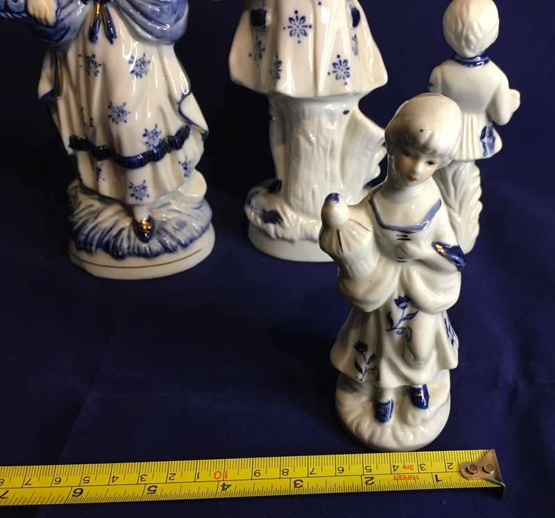 Ornaments set of 4 Blue, white and gold