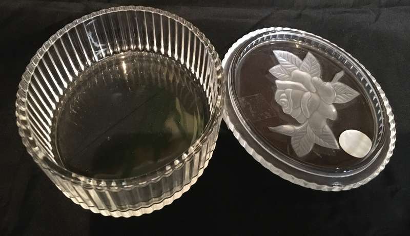 Crystal DArques frosted rose lidded trinket box