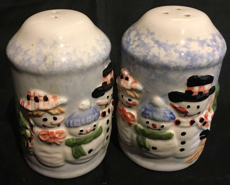 Christmas themed salt and pepper shaker