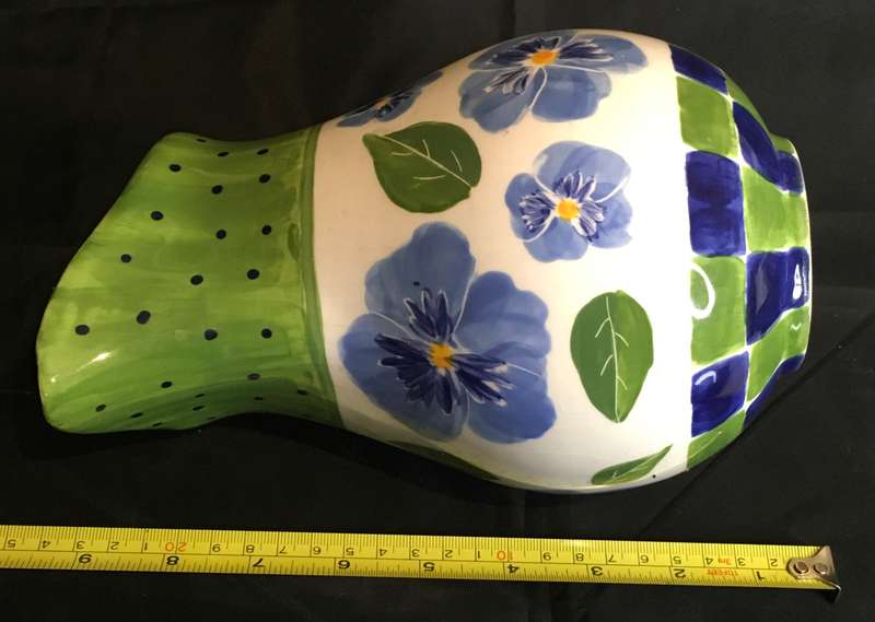 Ceramic pitcher (25cm high)