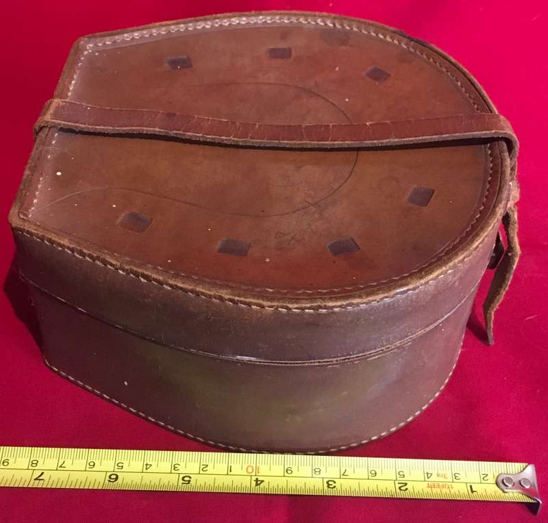 Vintage collar box - horse shoe shaped. Leather