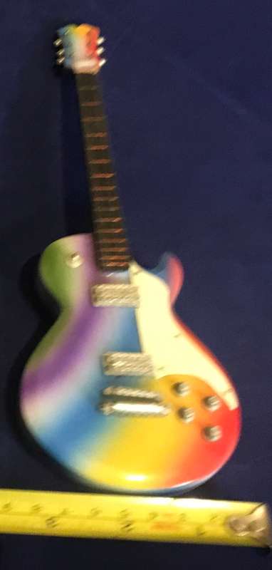 Mini guitar - ornamental