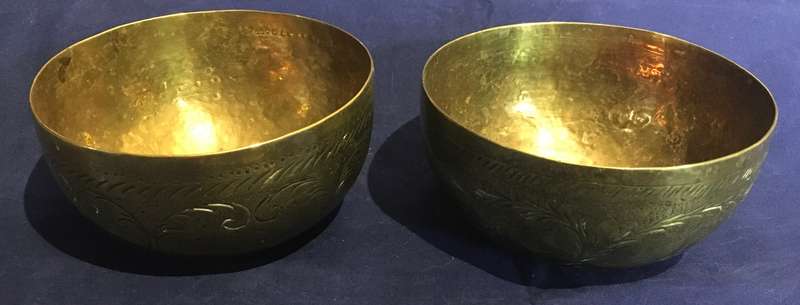 Brass singing bowls (pair)