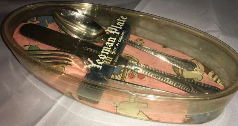 Childs cutlery set. Yeoman Plate. Vintage