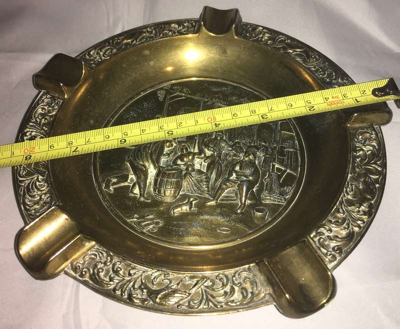Cigar ashtray. Brass. 1960s (22 cm wide)