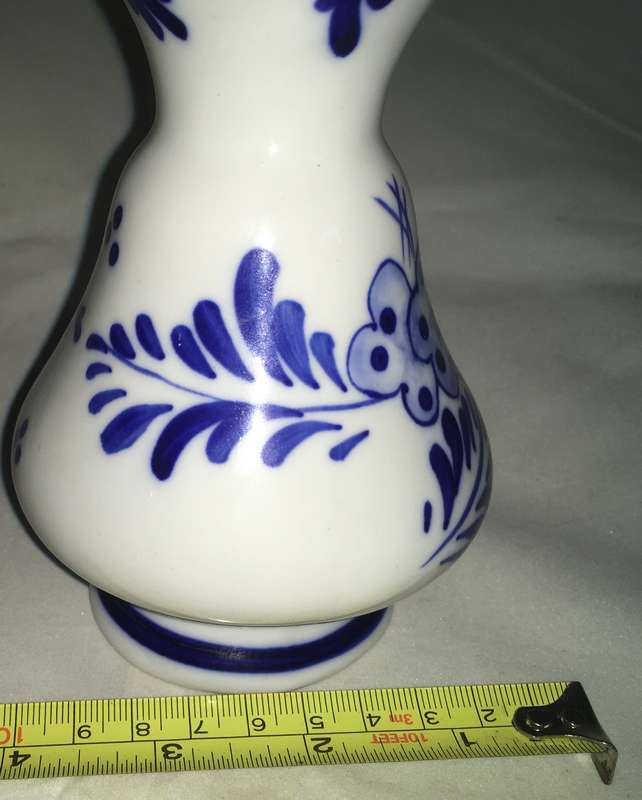 Delft pitcher