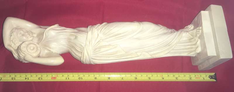 Greek goddess statue - 40 cm