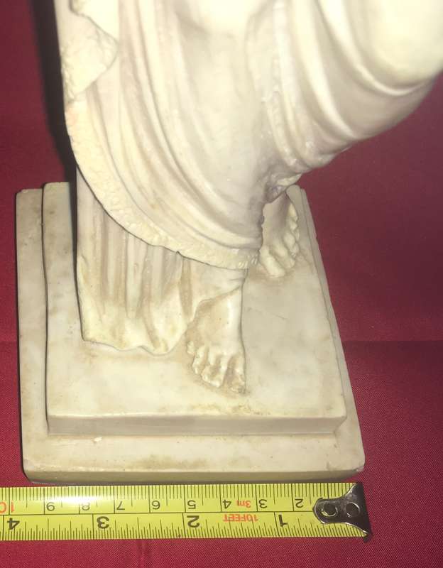 Greek goddess statue - 40 cm