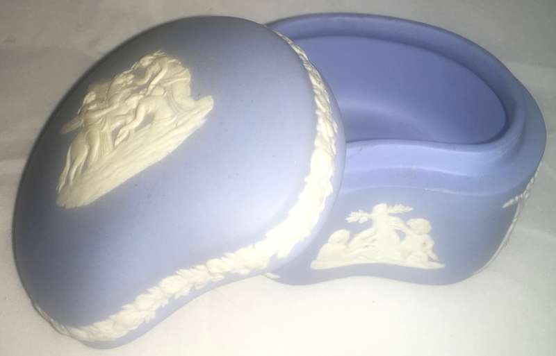 Wedgewood Jasperware powder blue kidney shaped lidded trinket box