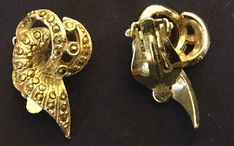 Marcasite earrings - vintage. Clip on