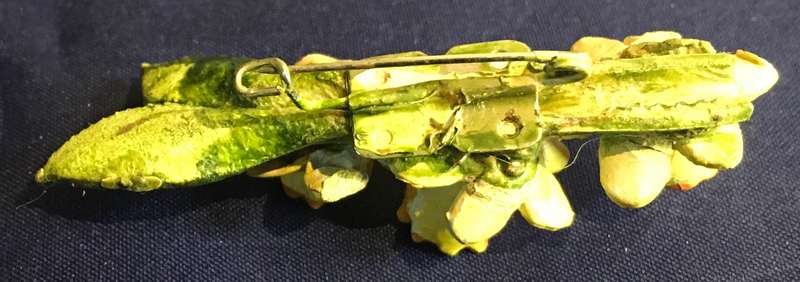 Daffodil vintage brooch