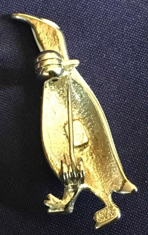Penguin brooch. Vintage