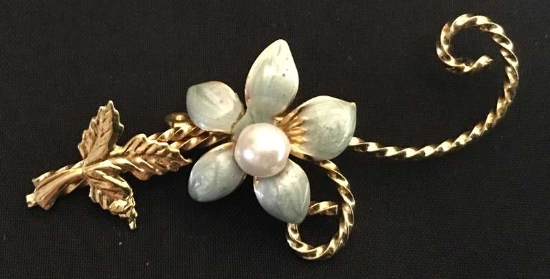 Ladies brooch. Light blue flower. Vintage