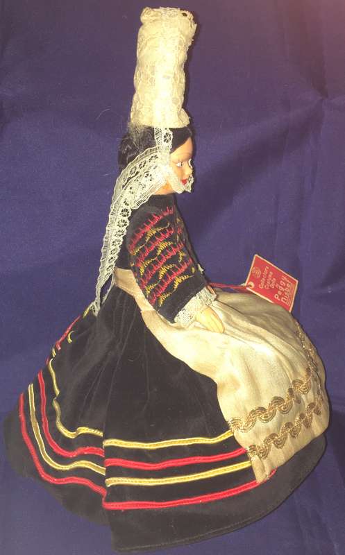 Peggy Nisbet Model National costumes N/101 France (Brittany)