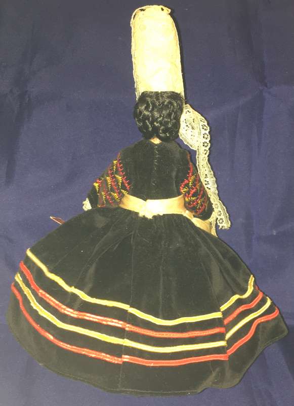 Peggy Nisbet Model National costumes N/101 France (Brittany)
