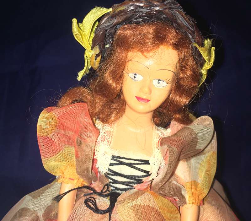 Peggy Nisbet Model National costumes BR/305 Nell Gwyn