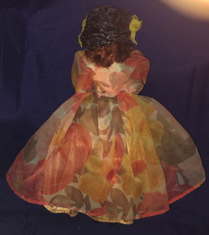 Peggy Nisbet Model National costumes BR/305 Nell Gwyn