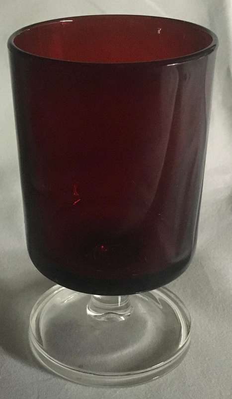 Wine glass Cavalier Ruby red