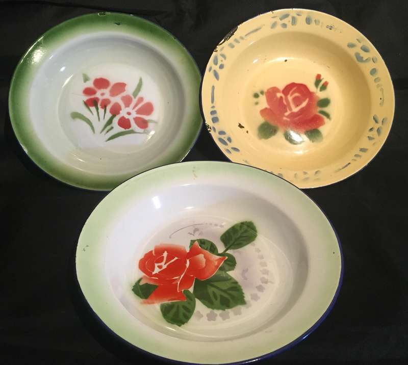 Enamel plates - set of 3