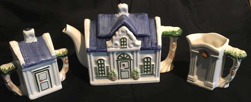 Teapot, creamer and sugar bowl by Country Love