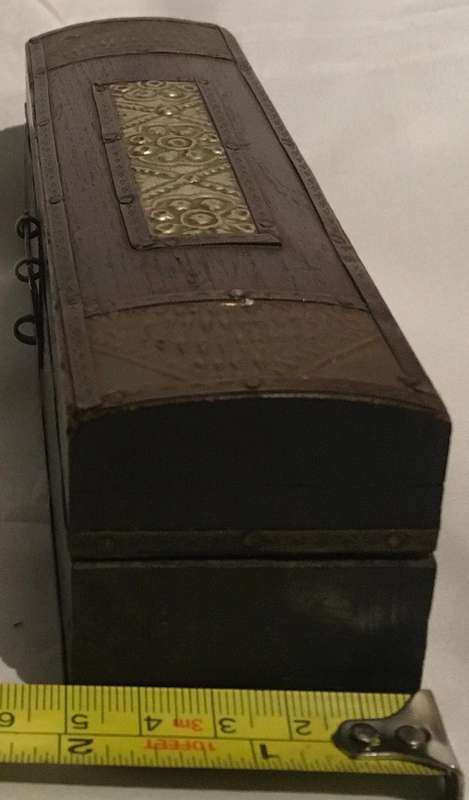 Jewellery box with metal inlay
