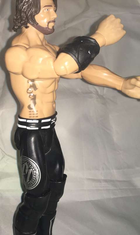 WWE AJ Styles 11,5 inch action figurine